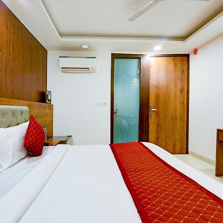 Hotel Grand Qubic Near Delhi Airport นิวเดลี ภายนอก รูปภาพ