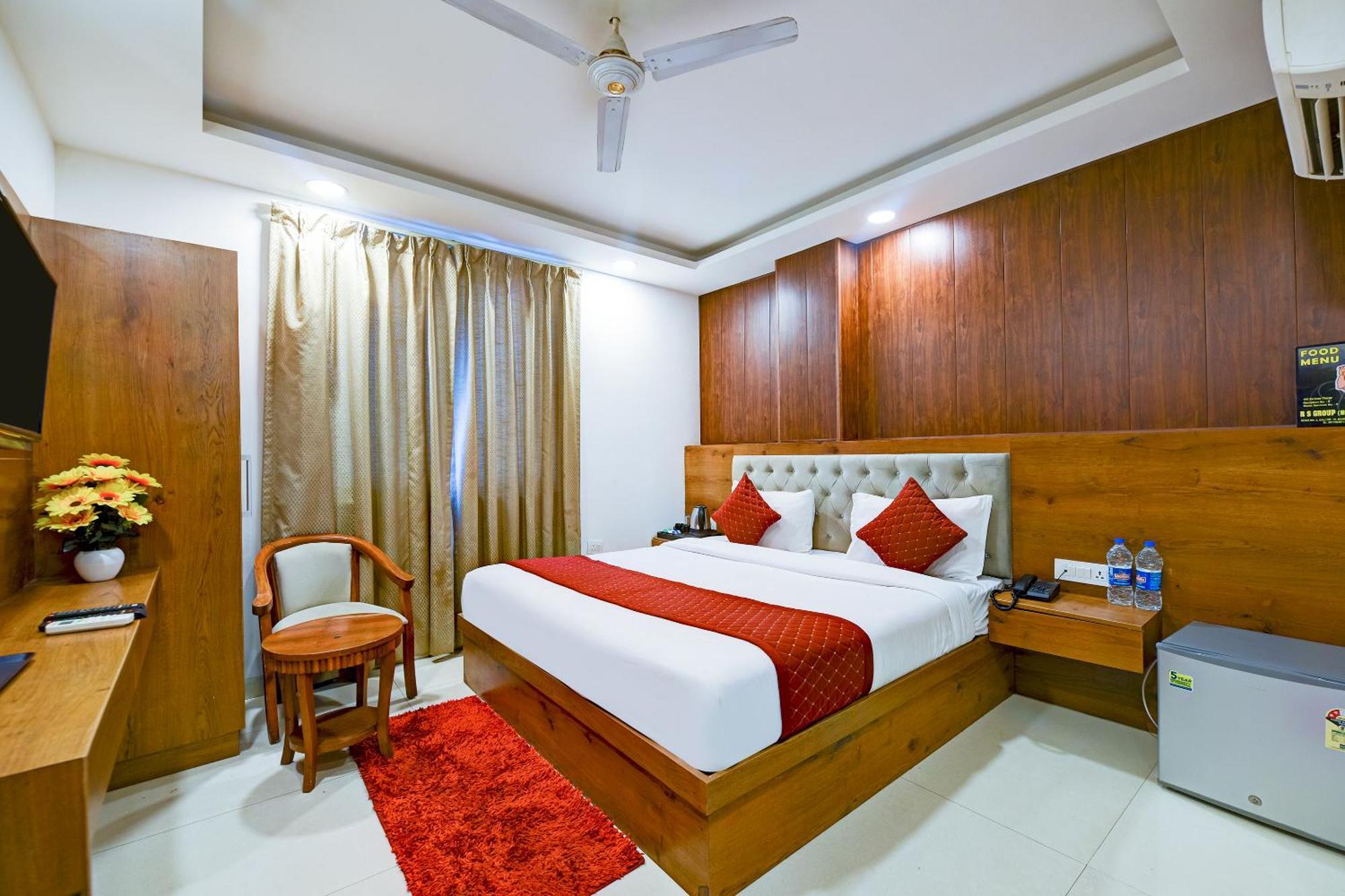 Hotel Grand Qubic Near Delhi Airport นิวเดลี ภายนอก รูปภาพ