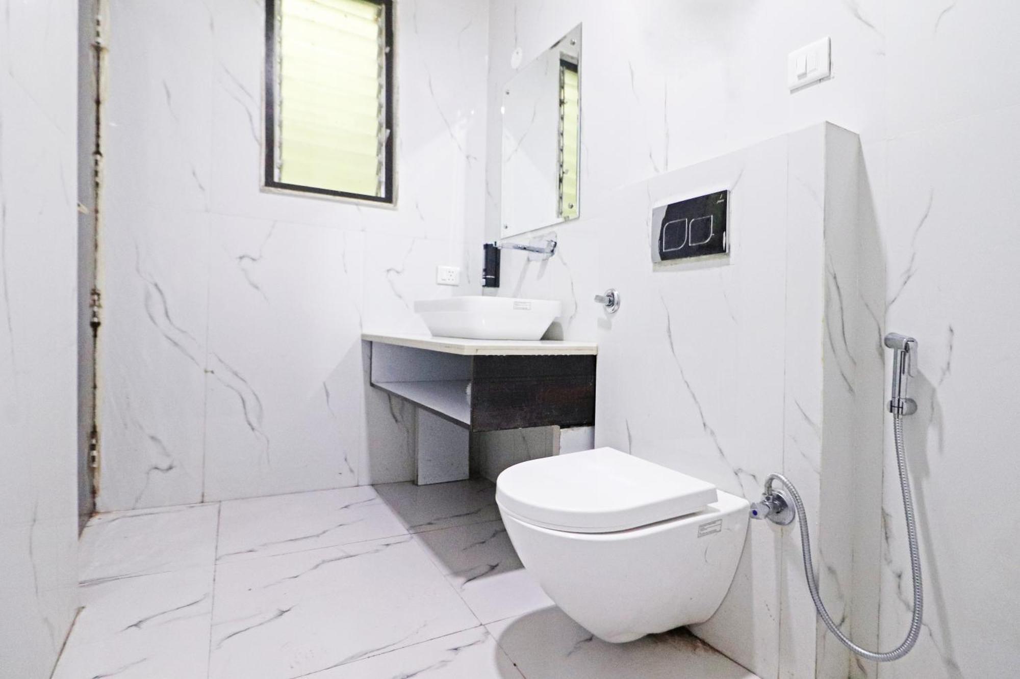 Hotel Grand Qubic Near Delhi Airport นิวเดลี ภายนอก รูปภาพ