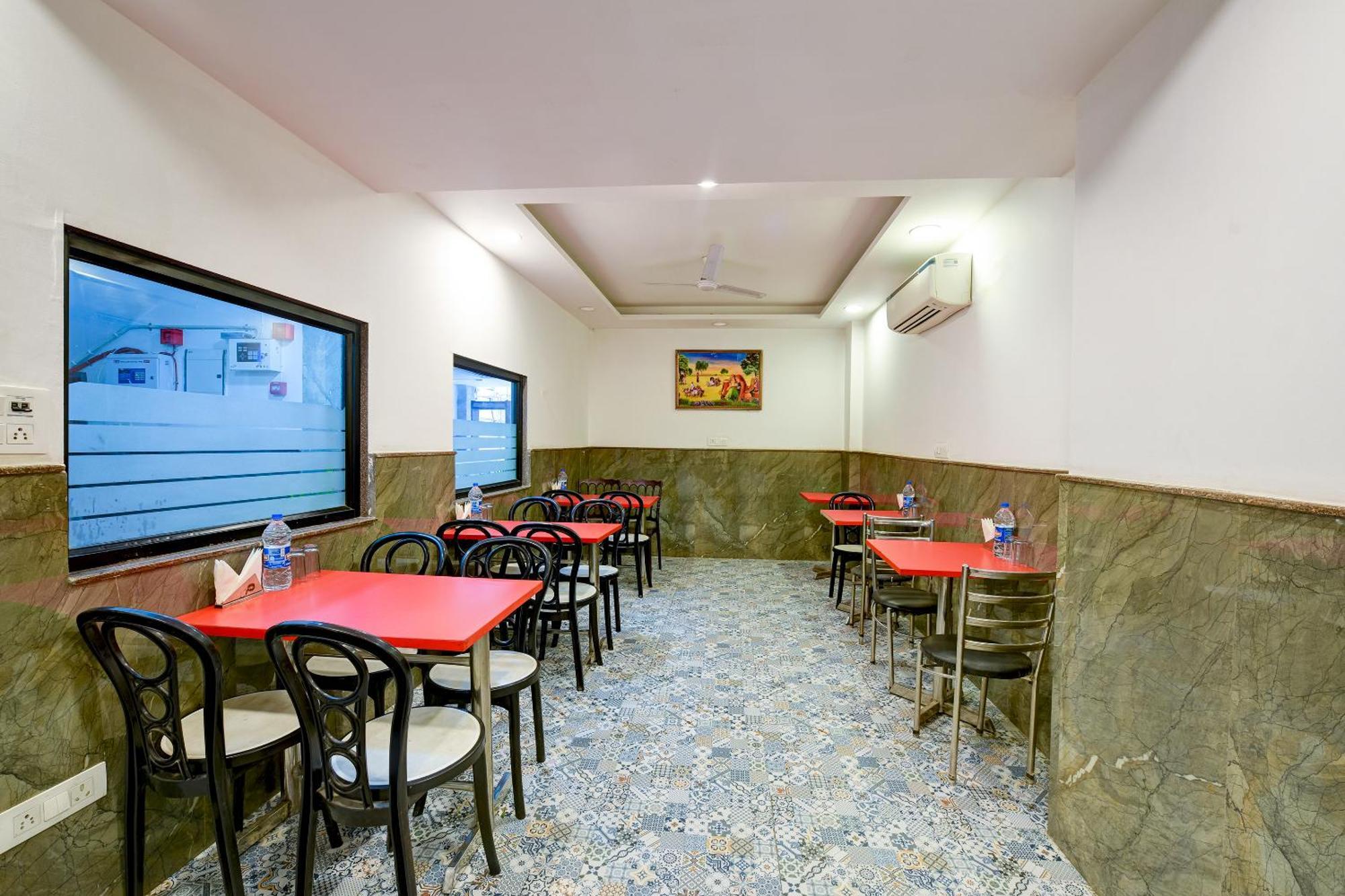 Hotel Grand Qubic Near Delhi Airport นิวเดลี ภายนอก รูปภาพ